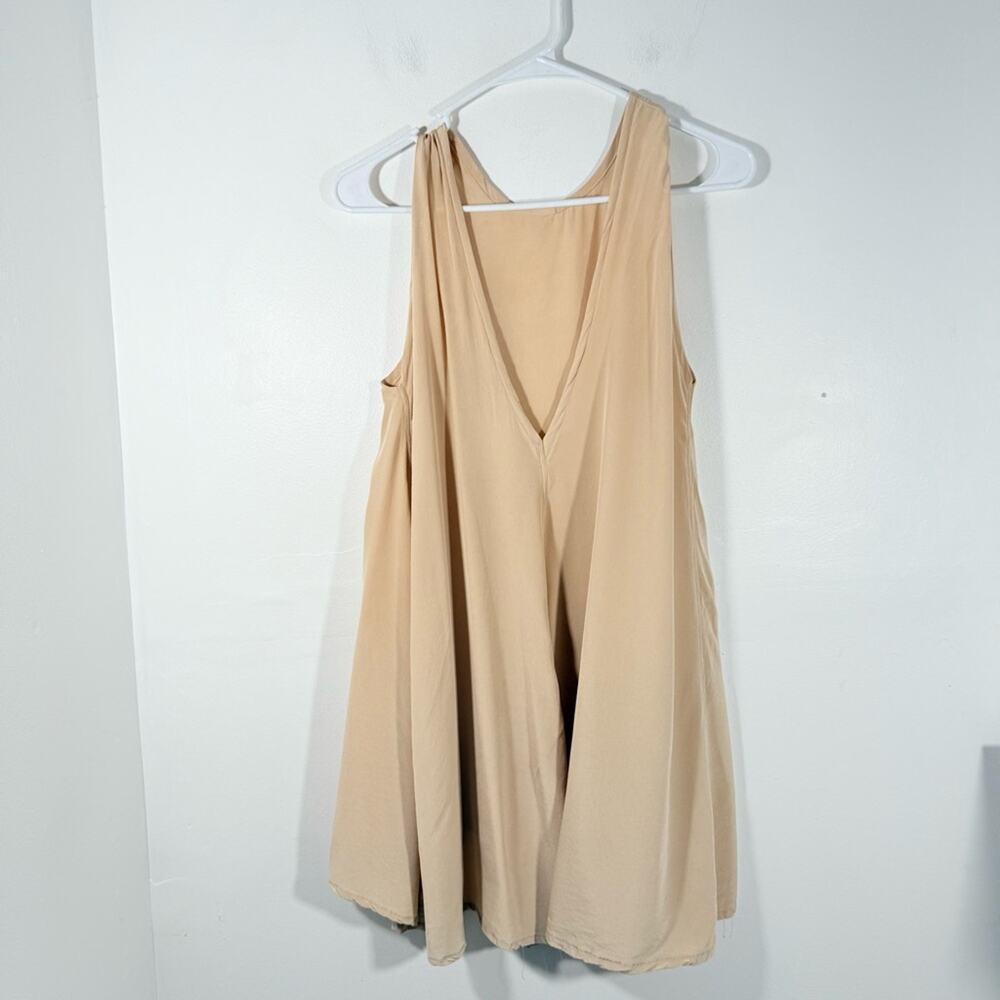Elizabeth Suzann Marlena Nude Peach V Neck 100% Silk Knee Length Slip Dress XS